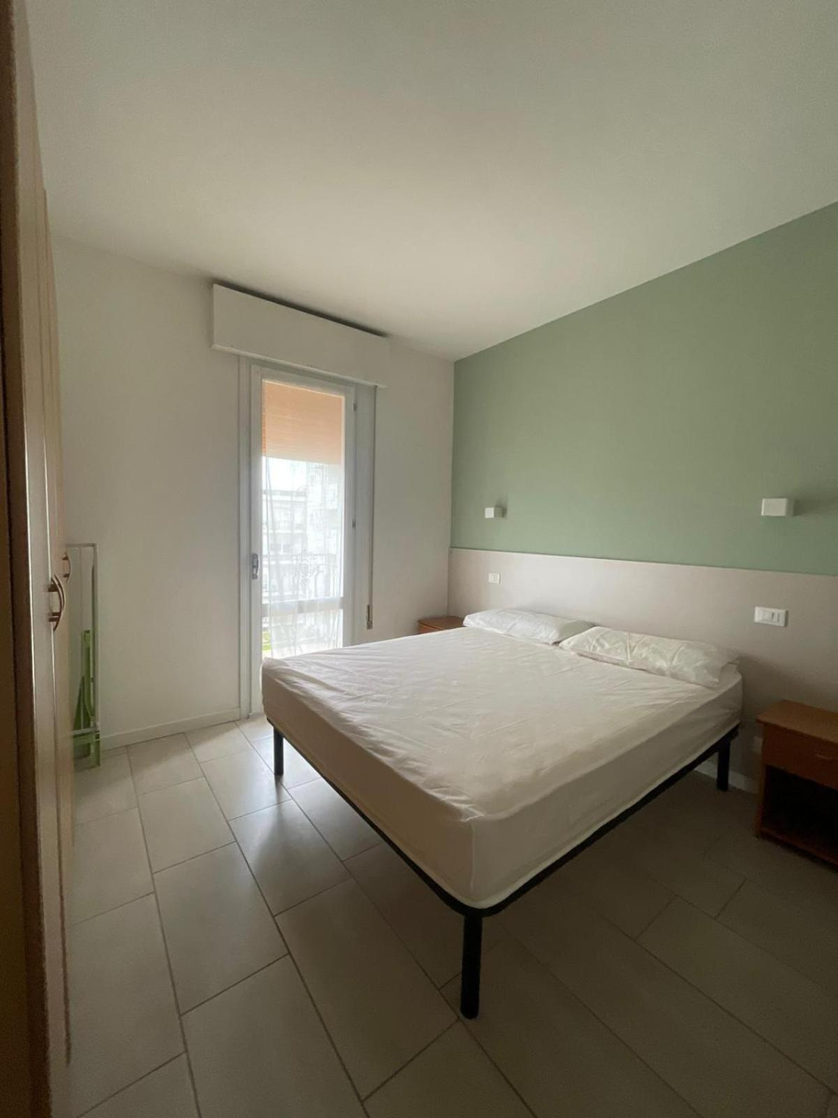 Condominio Michelangelo-Solo Per Famiglie- Walterigato Apartments Lido di Jesolo Exteriör bild
